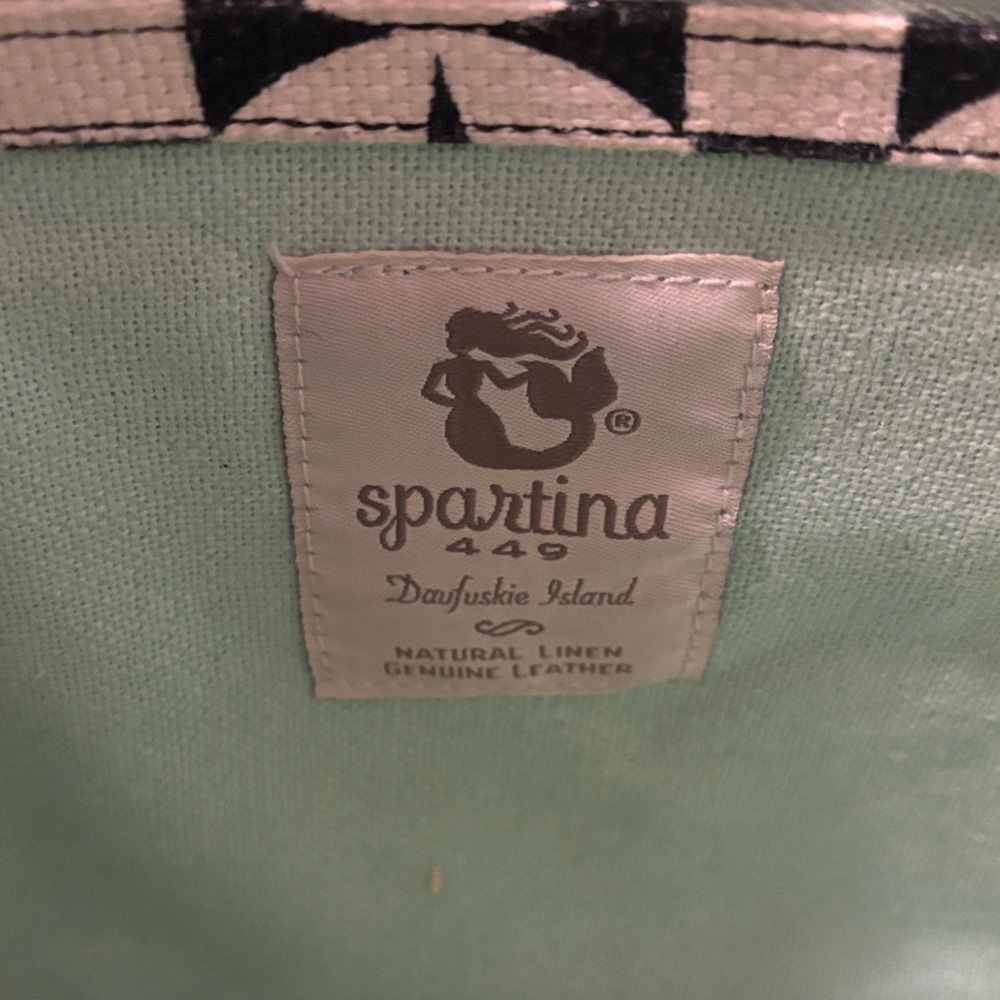 Spartina 449 Black and Cream Kiawah Geometric Pattern Tote - Picture 5 of 13